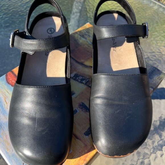 Bella Vita Jaycina Contemporary Clog Black Leather 9WW - Picture 2 of 7